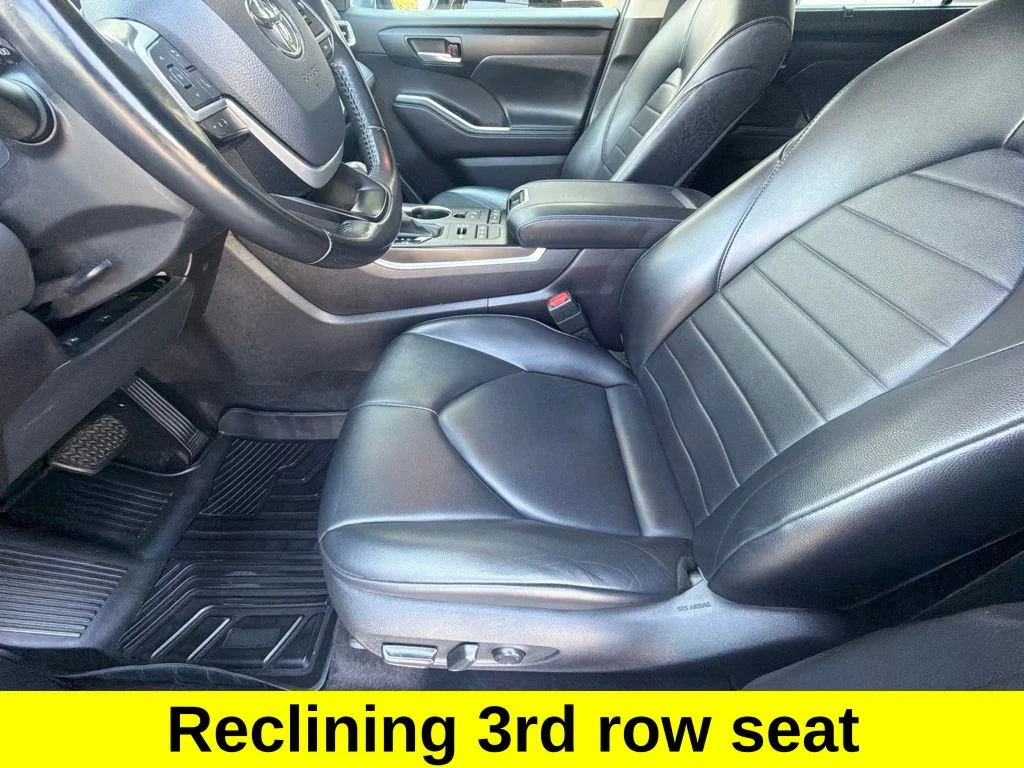 Used 2022 Black Toyota XLE image 17