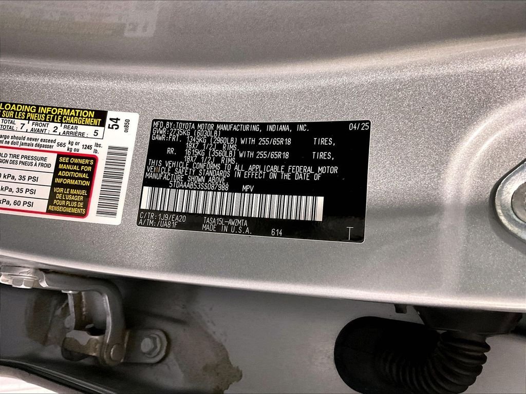 Certified Used 2025 Silver Toyota XLE image 36