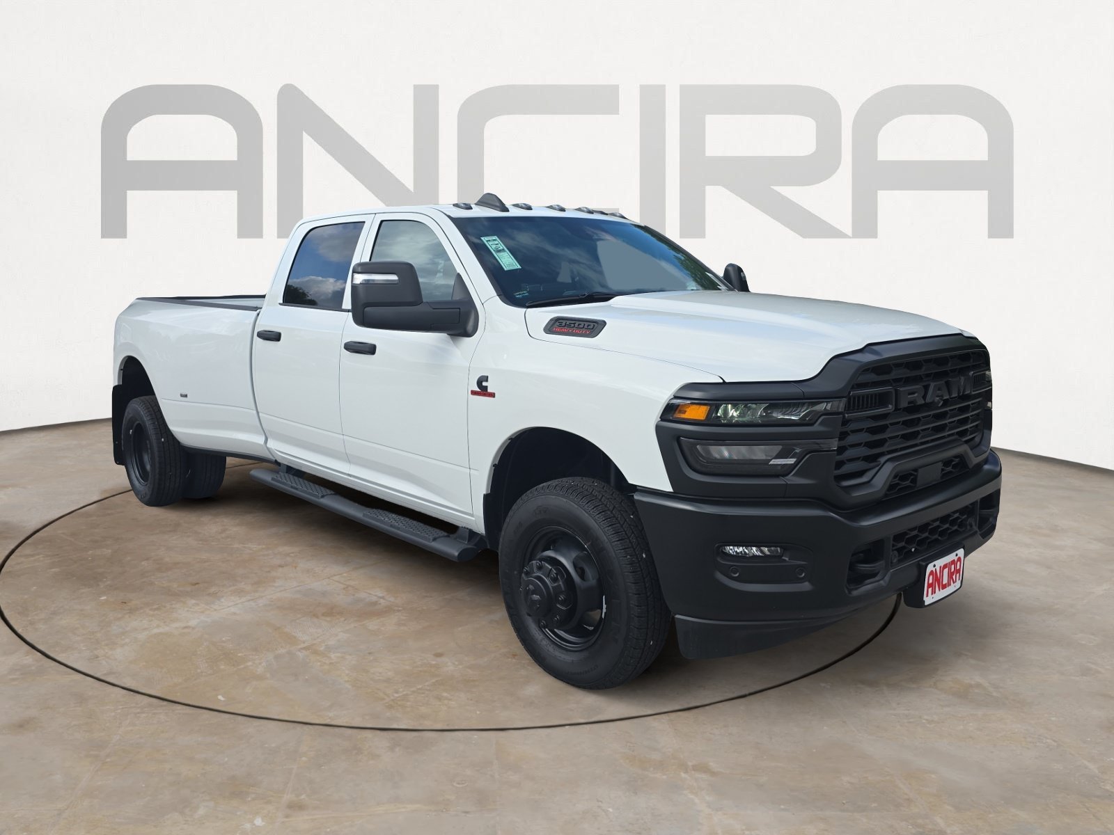 New 2026 Bright White Clearcoat RAM Tradesman image 4