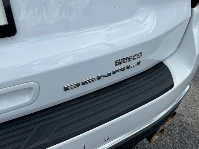 Used 2023 White GMC Denali image 16