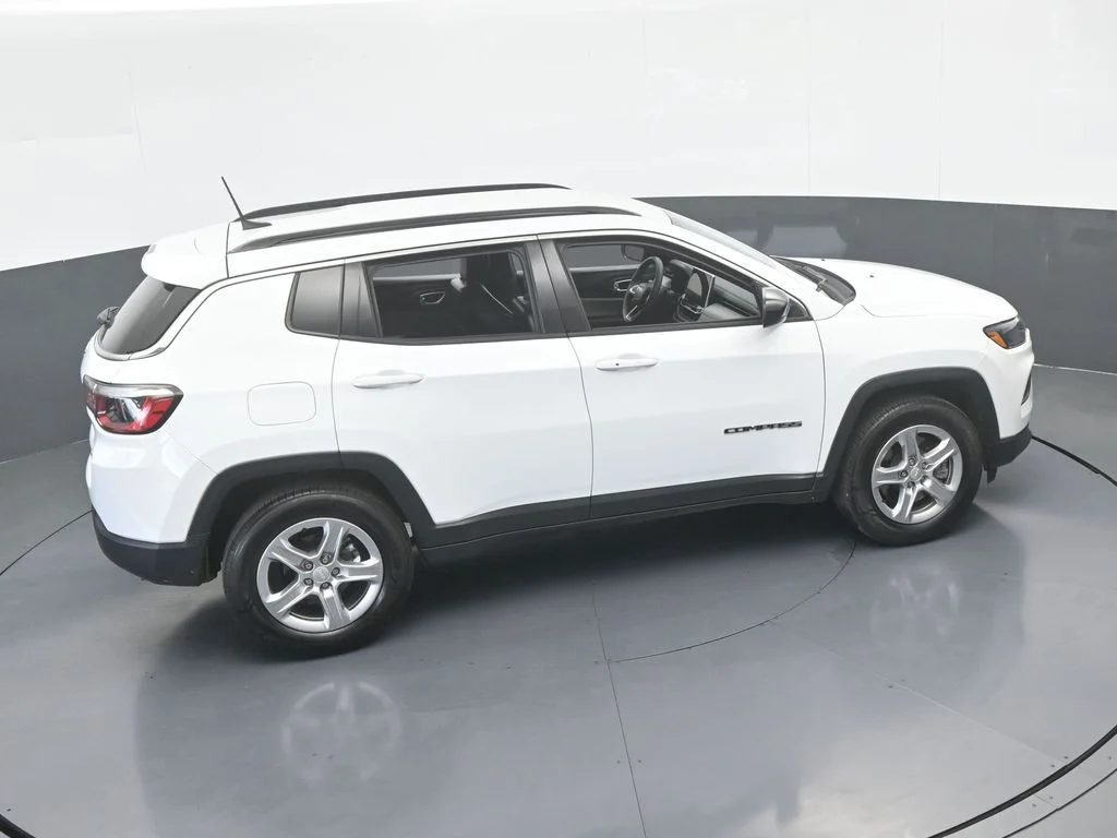 Used 2023 Bright White Clearcoat Jeep Latitude image 48