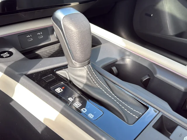 2026 Nissan Sentra SL - Photo 12