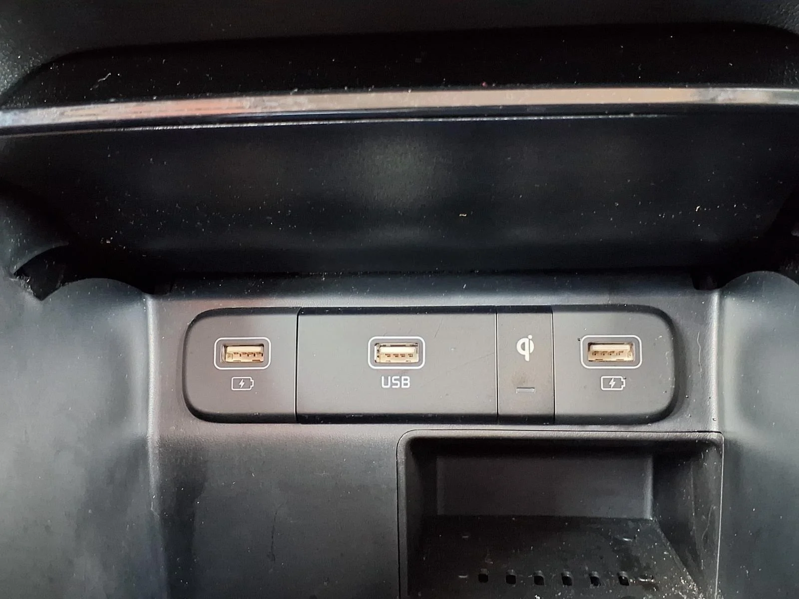 Used 2023 Ebony Black Kia SX image 8