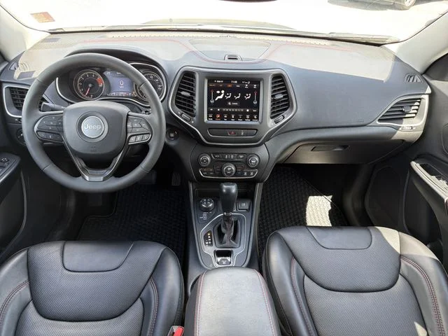 Used 2022 White Jeep Trailhawk image 12