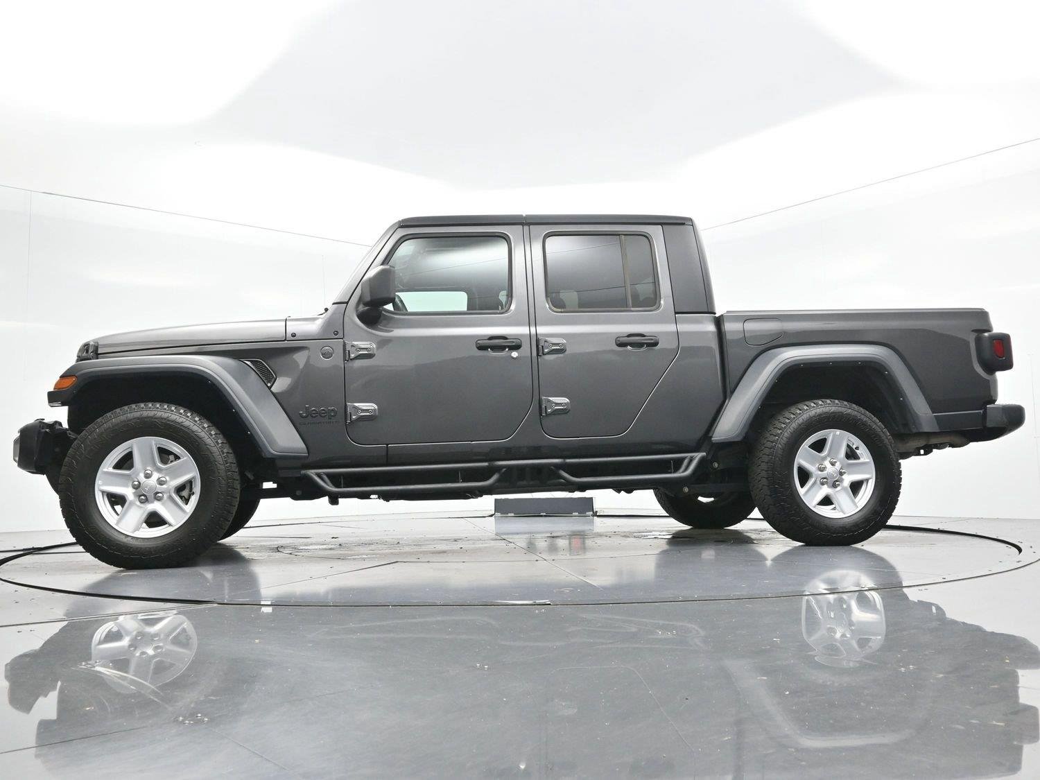 Used 2023 Granite Crystal Metallic Clearcoat Jeep Sport S image 42