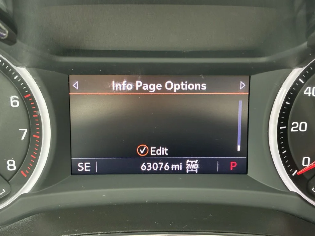 Used 2023 STERLING GRAY METALLIC Chevrolet LT image 24