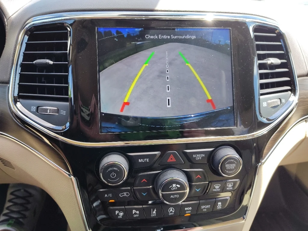 Used 2020 Velvet Red Pearlcoat Jeep Overland image 22