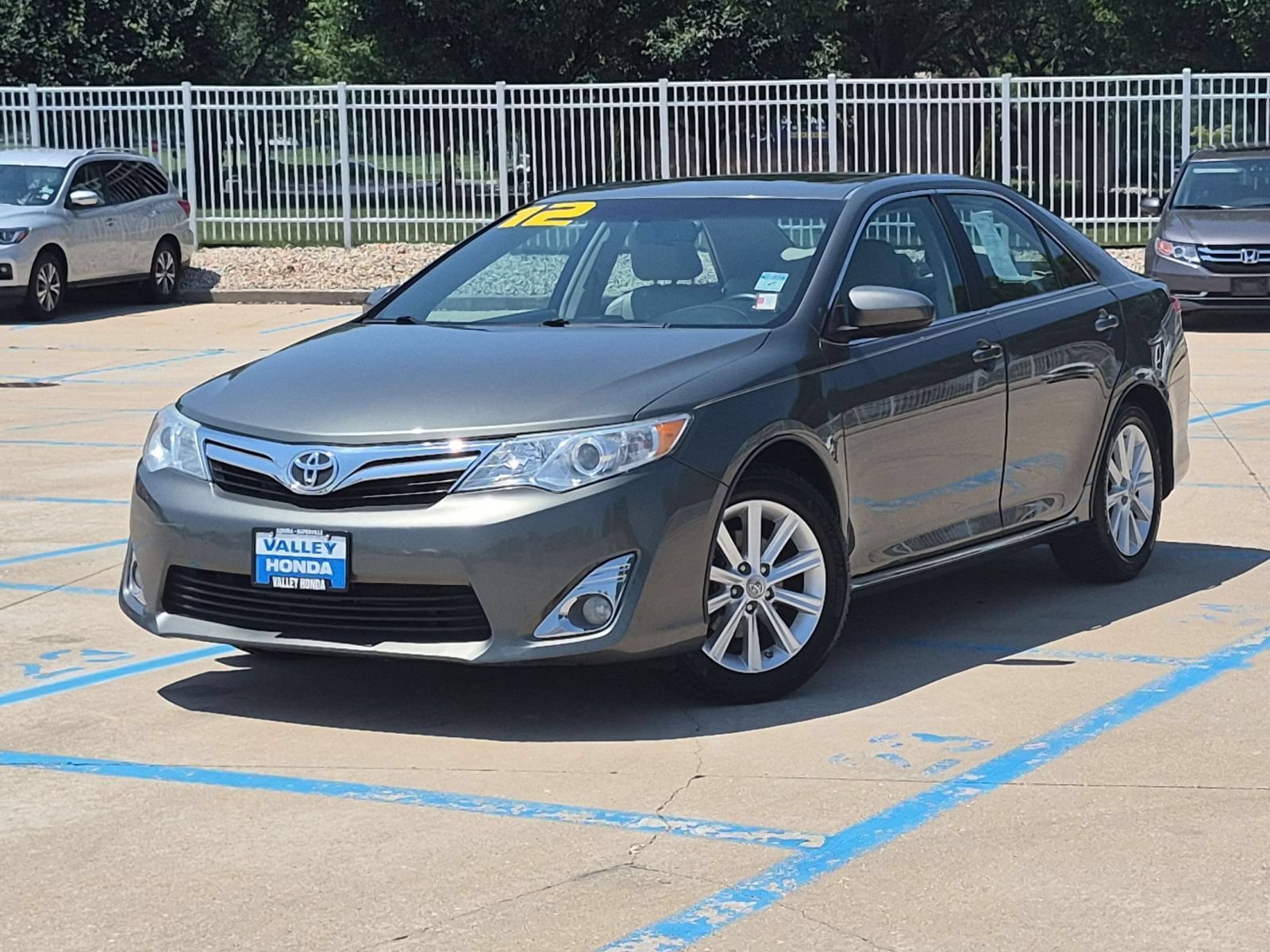 Used 2012 Toyota Camry XLE with VIN 4T4BF1FK0CR224177 for sale in Aurora, IL