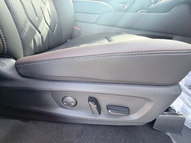 New 2026 Everest White Pearl TriCoat Nissan Platinum image 36