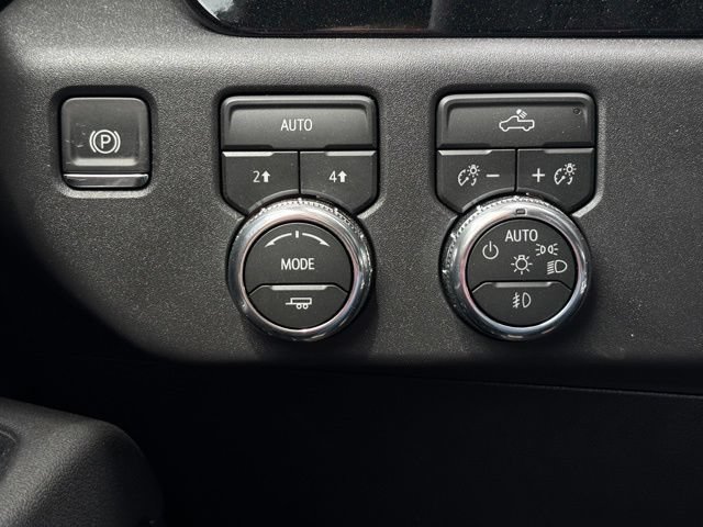 New 2026 Summit White GMC Elevation image 21