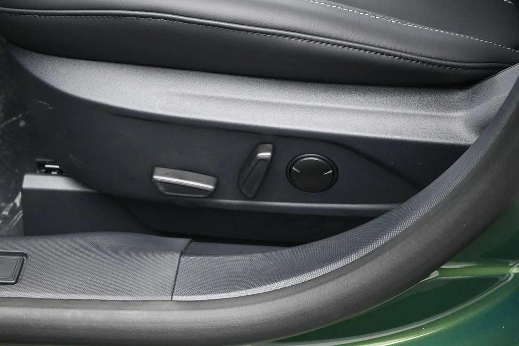 New 2026 Eruption Green Metallic Ford Select image 9