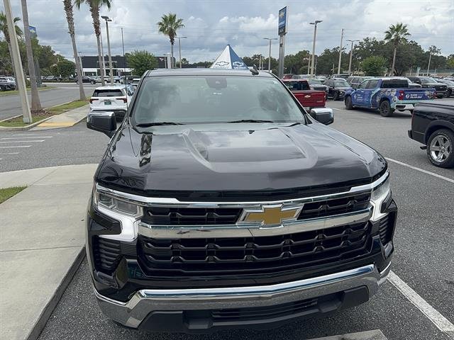Used 2023 BLACK Chevrolet LT image 2