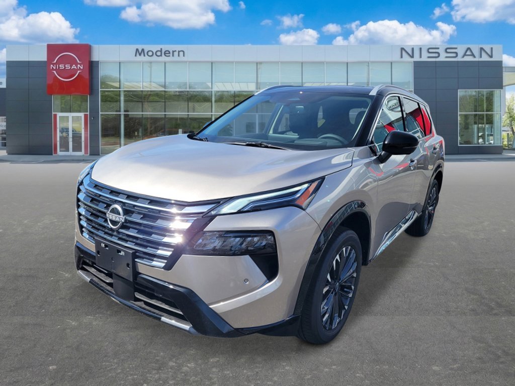 New 2026 Champagne Silver Metallic / Super Black Two-tone Nissan Platinum image 1