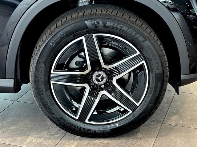 New 2026 Black Mercedes-Benz GLC 300 image 28