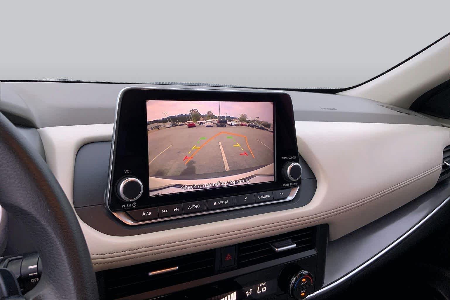 Used 2023 Pearl White Tricoat Nissan SV image 26