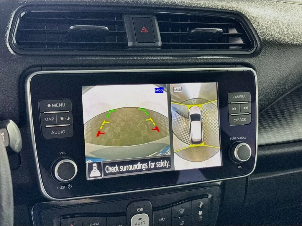Used 2023 Gray Nissan SV Plus image 17