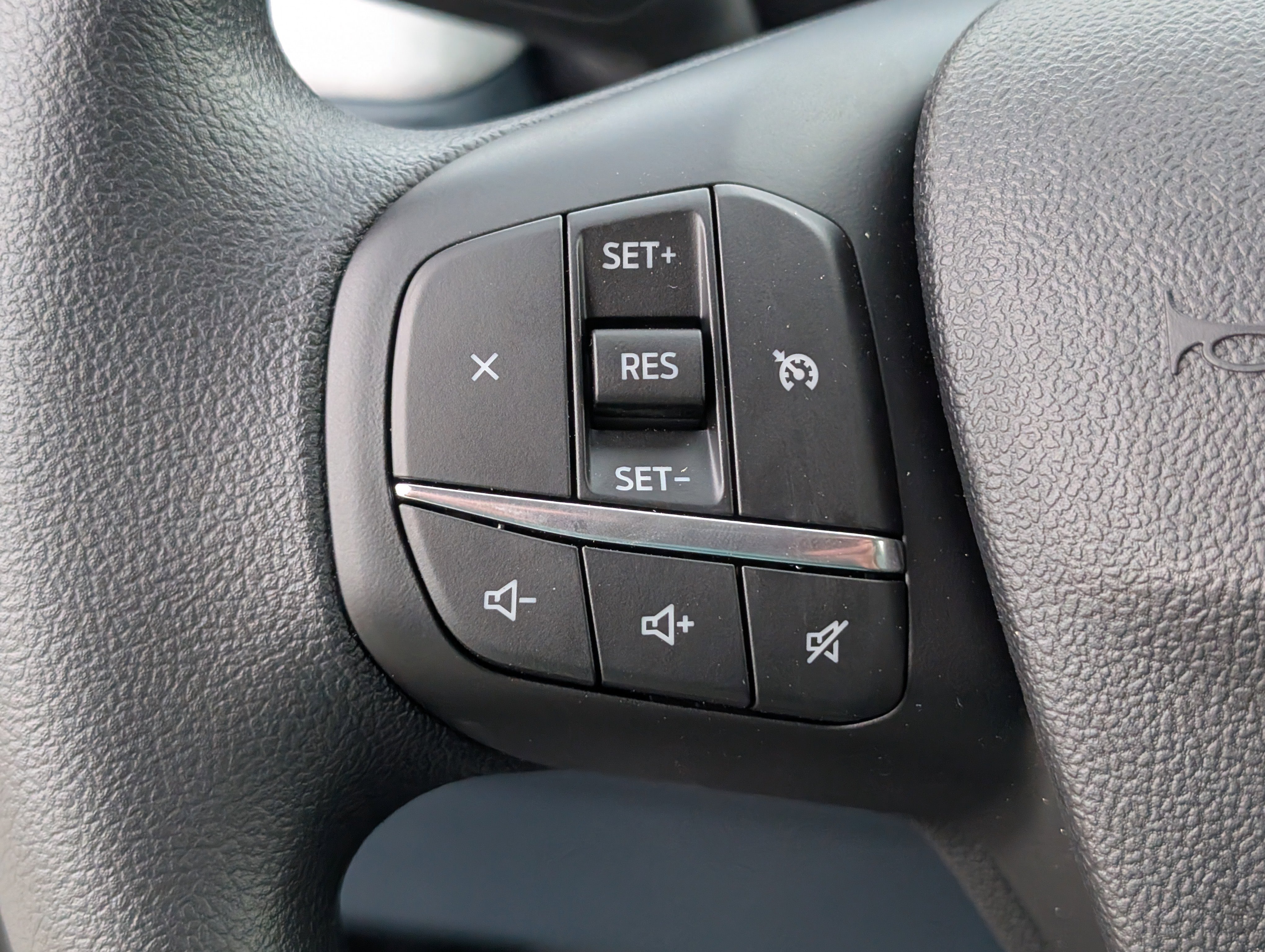 New 2026 Carbonized Gray Metallic FORD XLT image 19