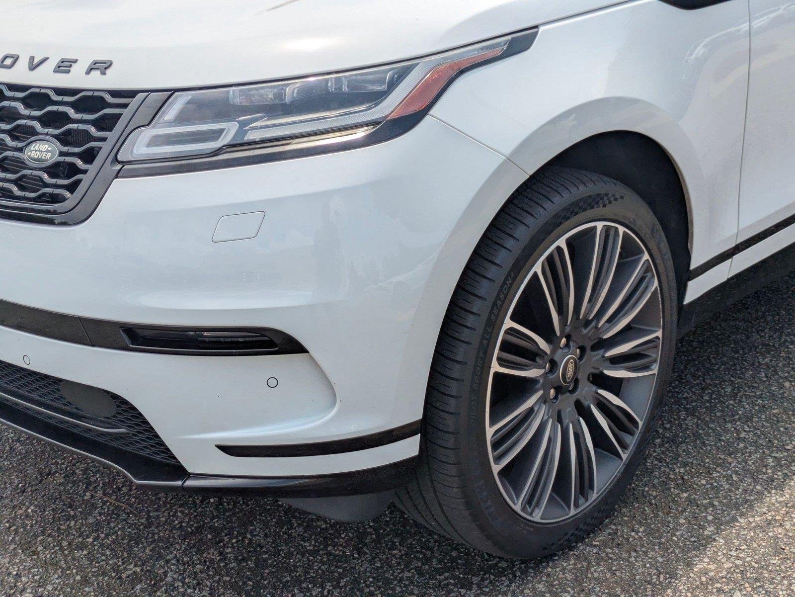 Used 2019 Fuji White Land Rover S image 9