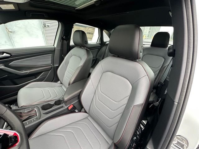 New 2026 Pure White Volkswagen 2.0T Autobahn image 21