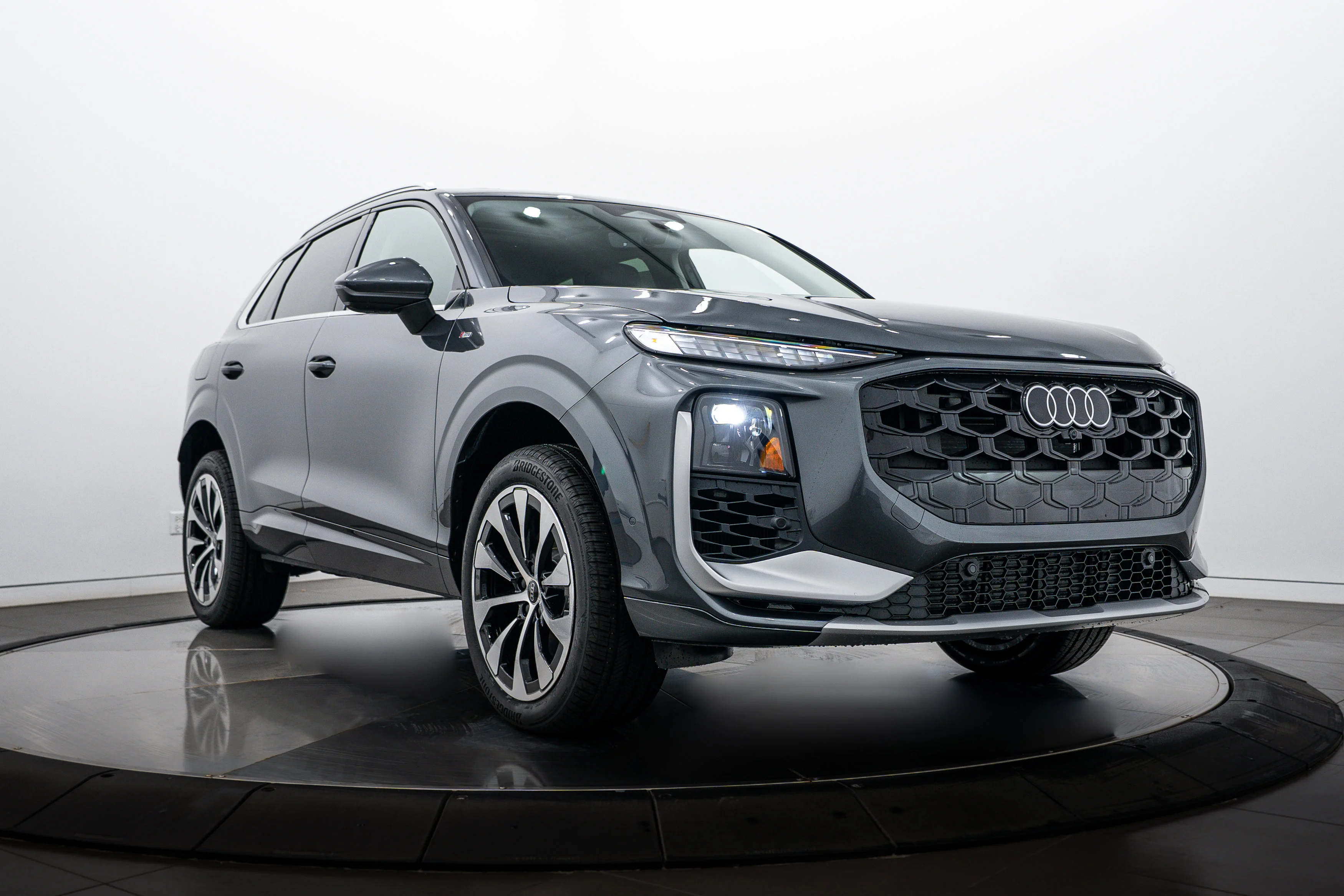 2026 Audi Q3 S line quattro's photo
