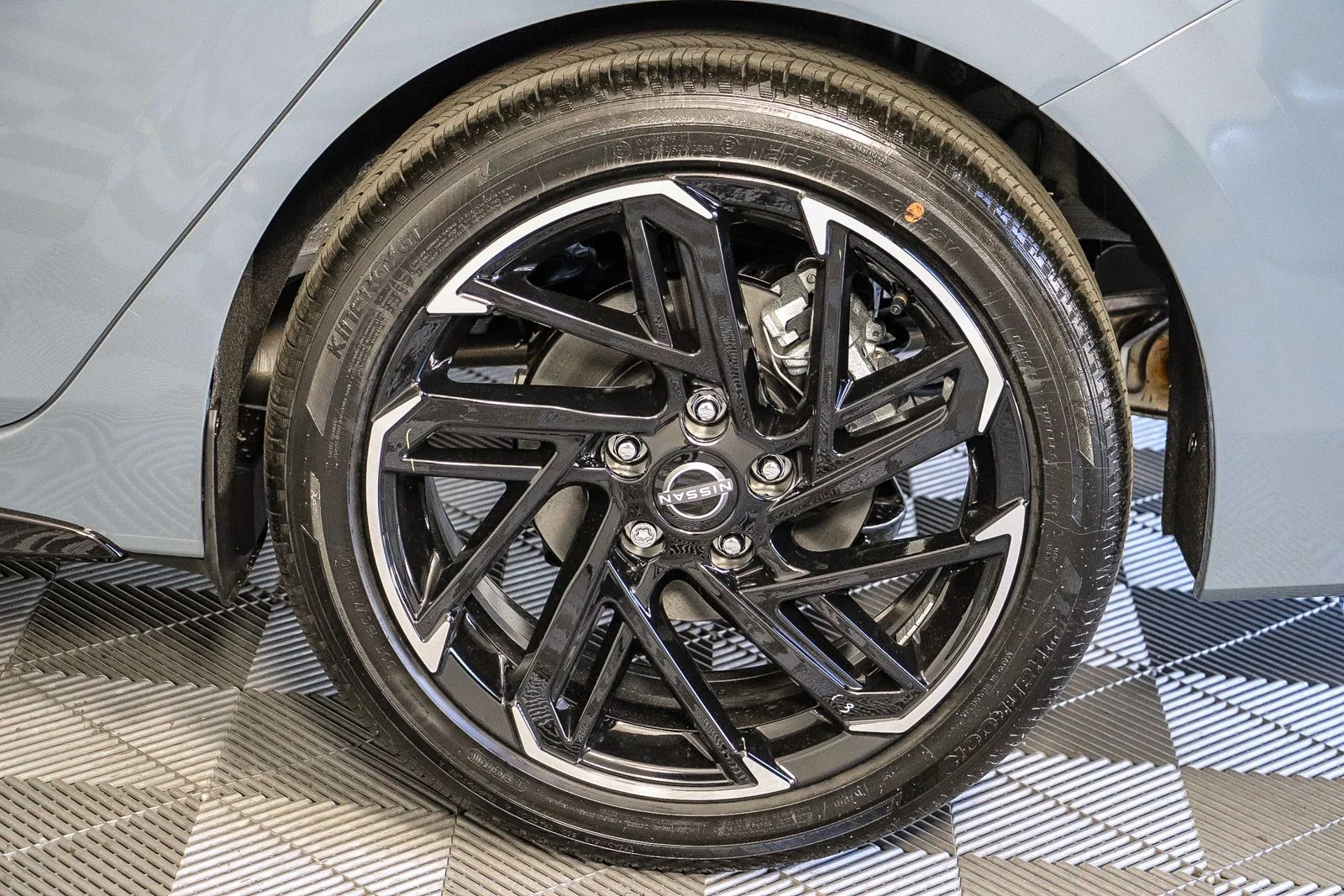 New 2026 Atlantic Gray Metallic Nissan SR image 10