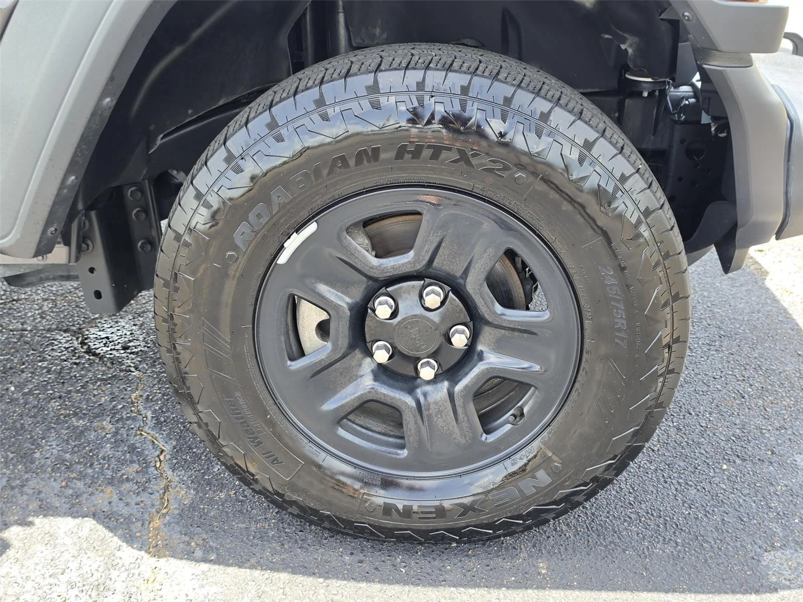 Used 2026 Granite Crystal Metallic Clearcoat Jeep Sport image 36