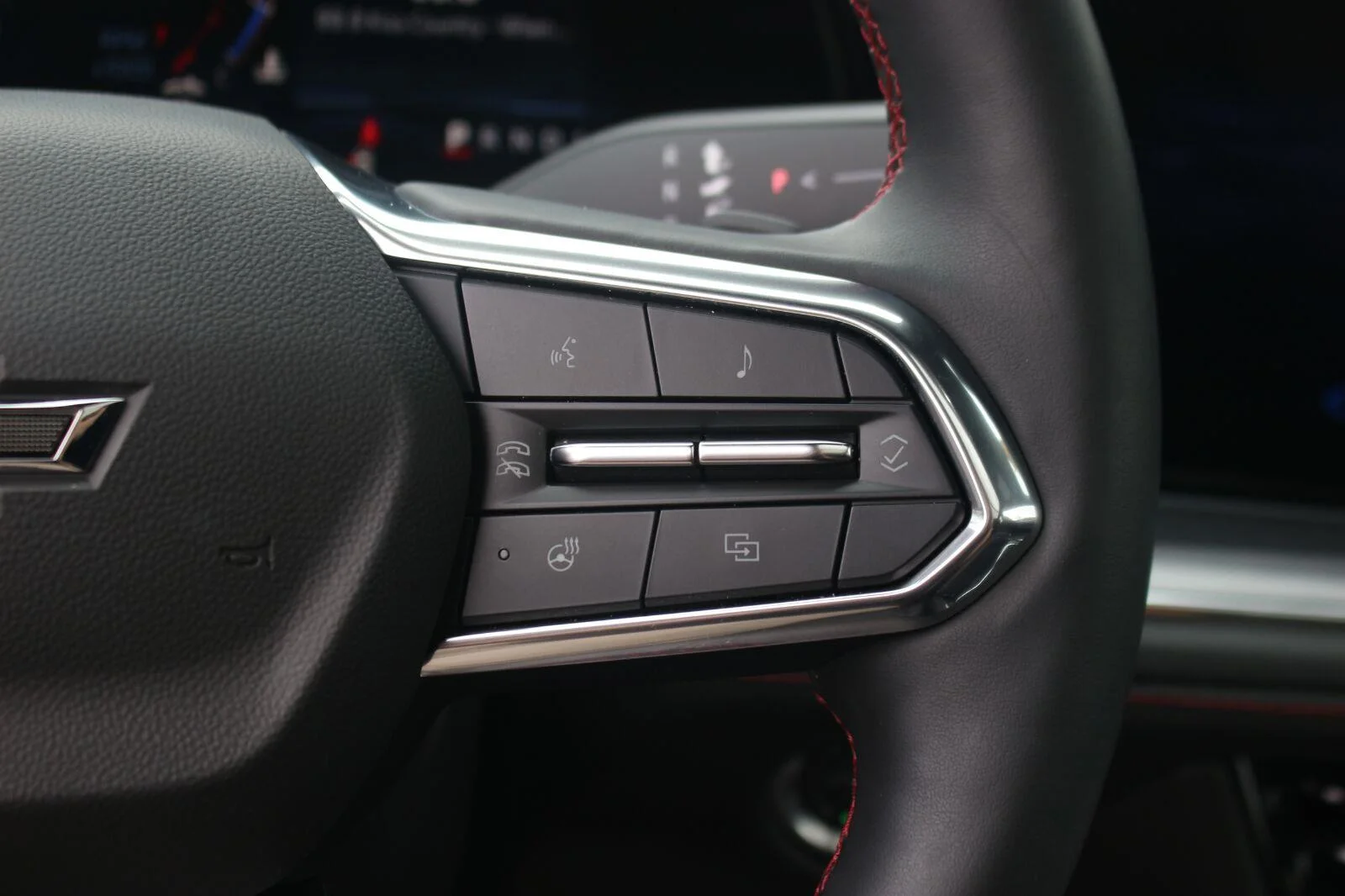 Used 2025 Dark Ash Metallic Chevrolet RST image 21