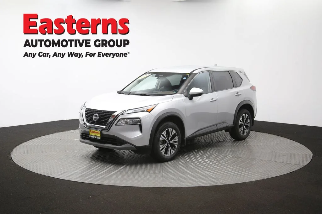 Used 2023 Silver Nissan SV image 117