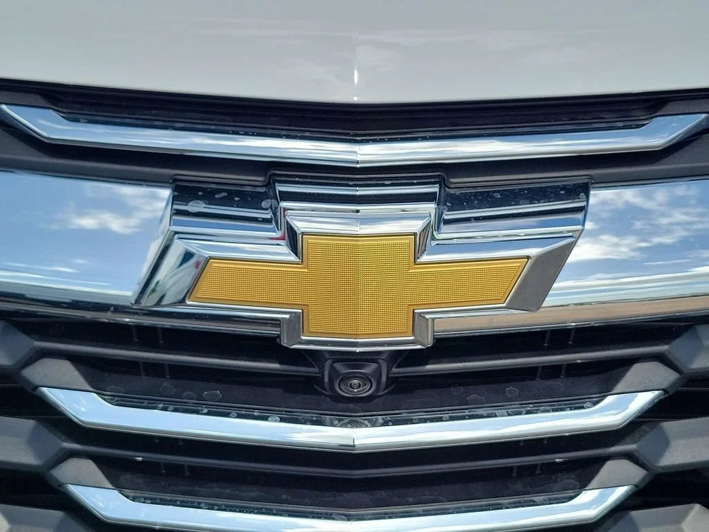 New 2026 Summit White Chevrolet LT image 22