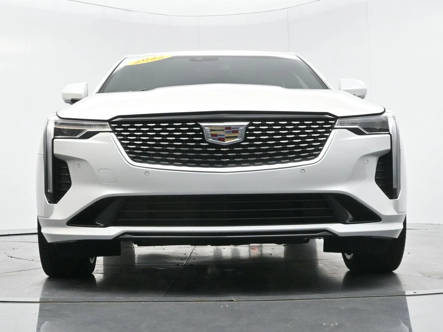 Certified Used 2022 Crystal White Tricoat Cadillac Premium Luxury image 47