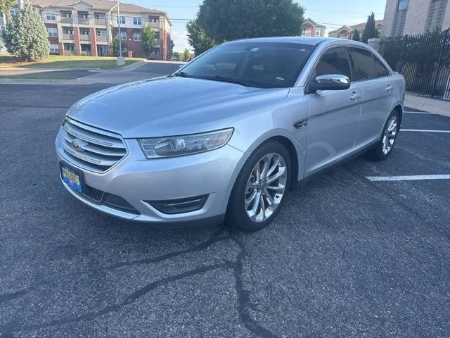 2013 Ford Taurus's photo