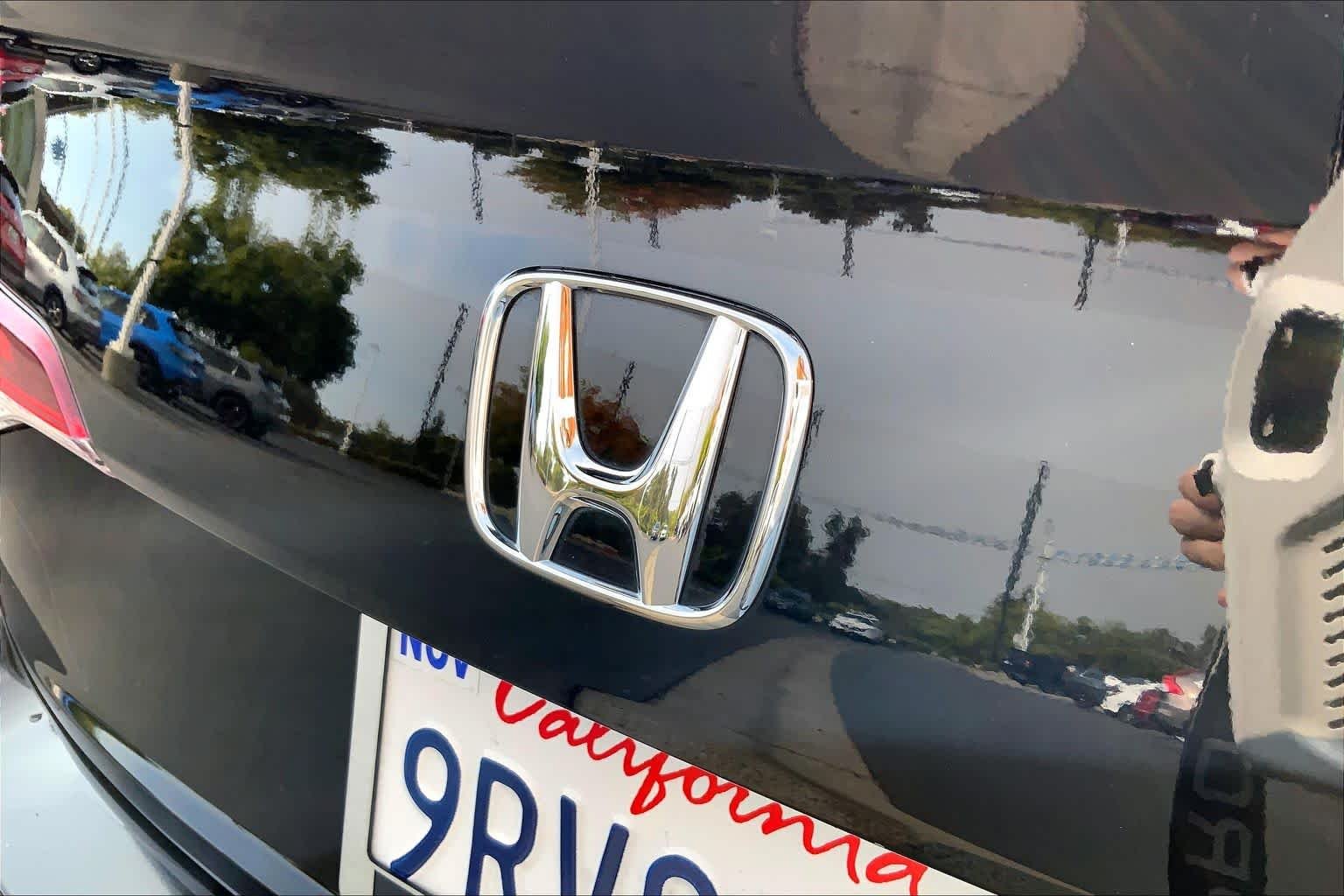 Used 2025 Crystal Black Pearl Honda  image 27