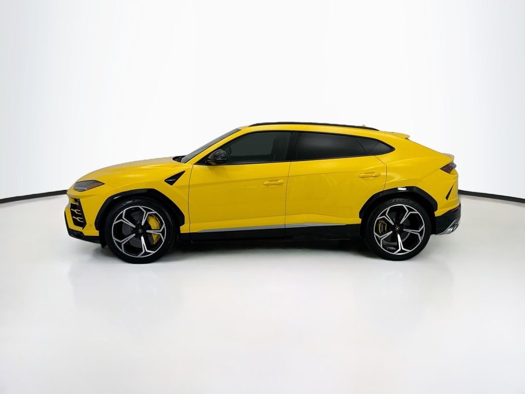 Used 2019 Black Lamborghini Base image 8