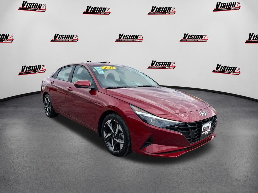 Used 2023 Red Hyundai SEL image 3