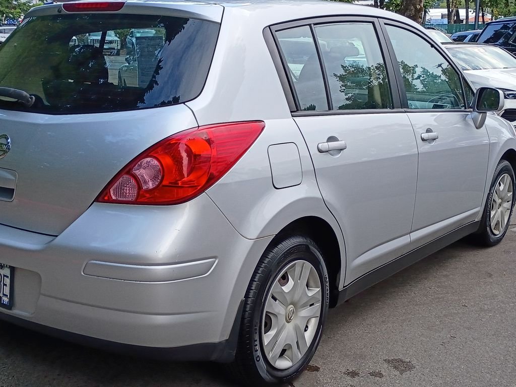 Used 2011 Brilliant Silver Metallic Nissan 1.8 S image 3