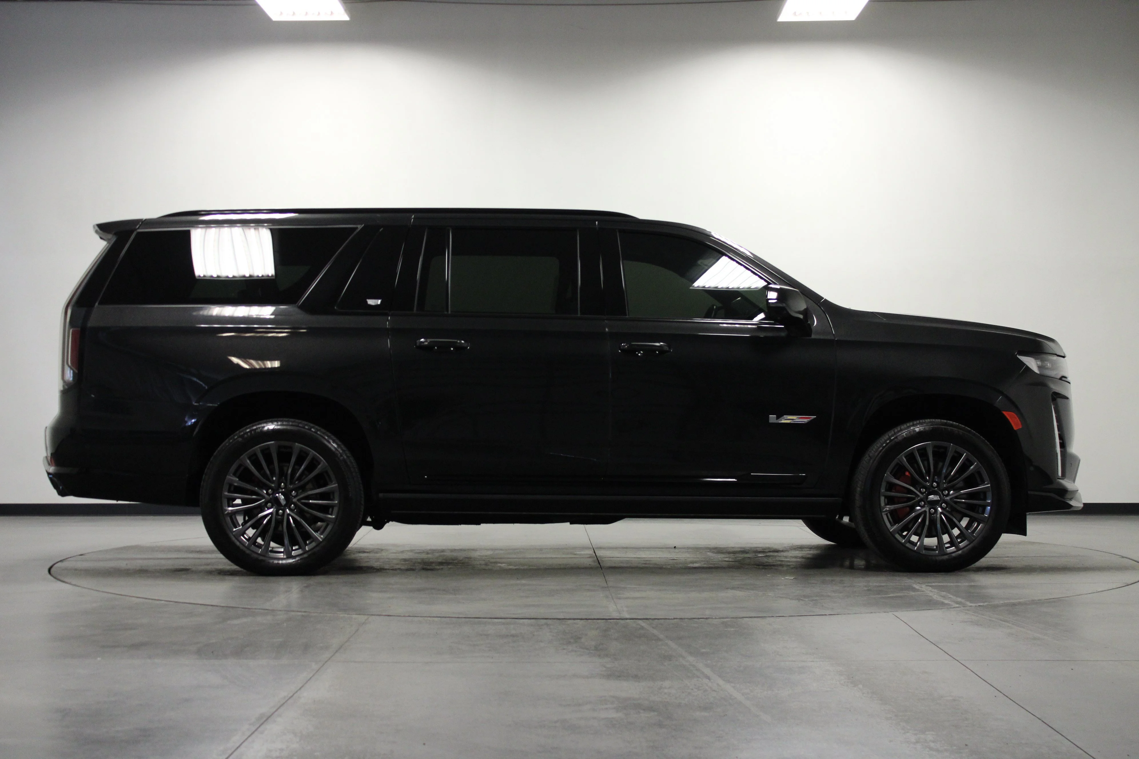Used 2024 Black Diamond Tricoat Cadillac AWD V-Series image 3