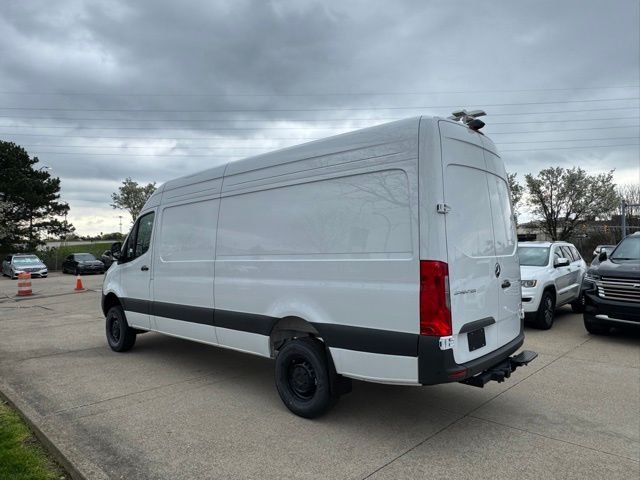 New 2026 Arctic White Mercedes-Benz Cargo 170 WB image 2