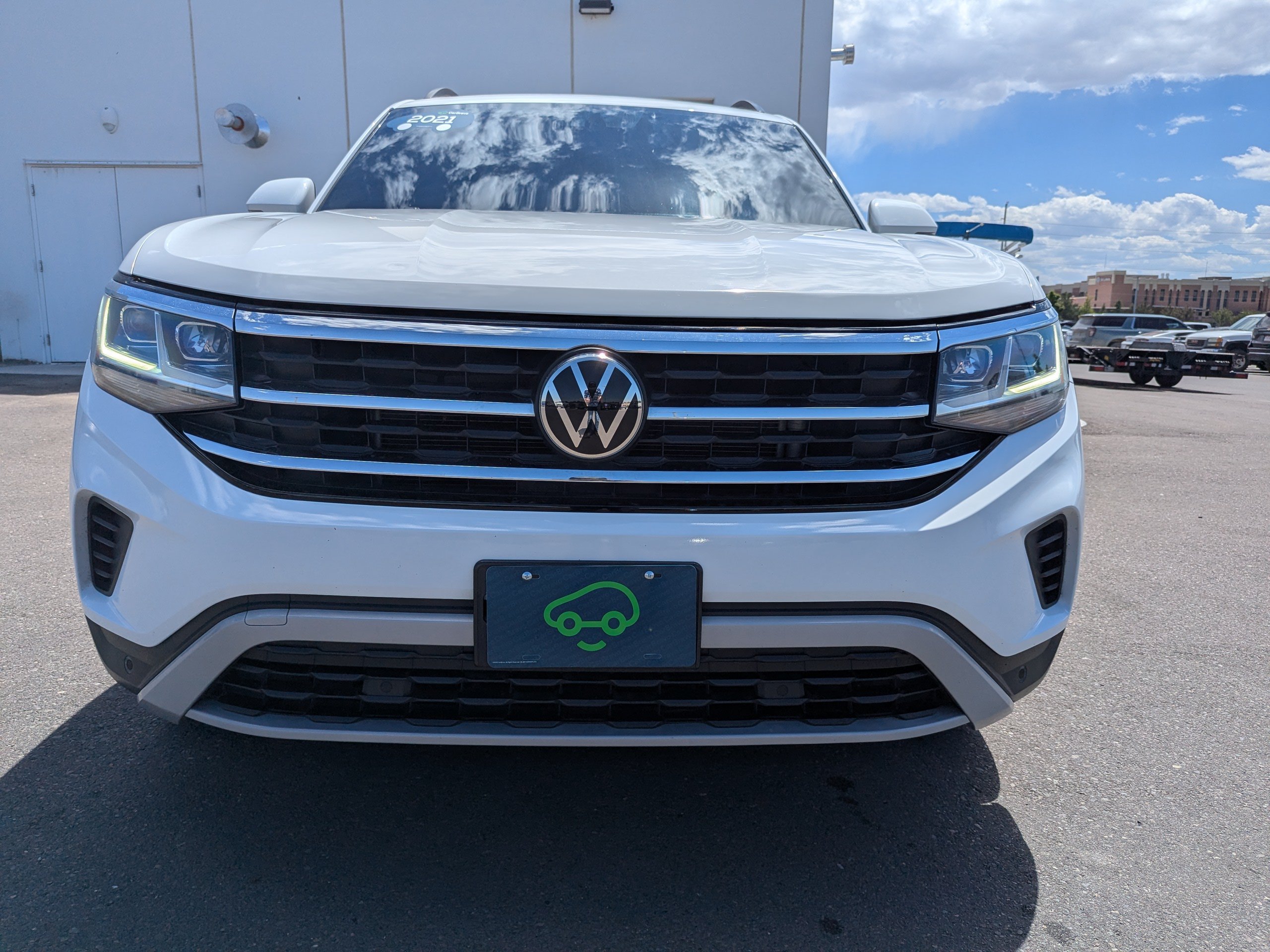 2021 Volkswagen Atlas SE w/Tech - Photo 2