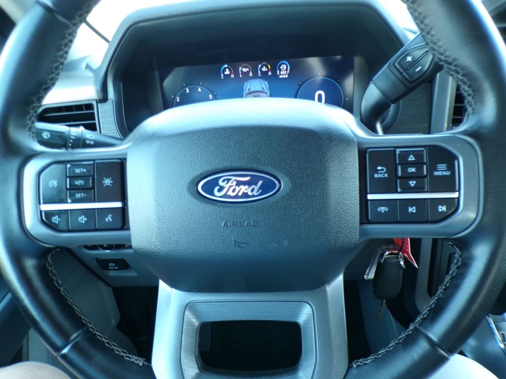 Used 2025 Gray Metallic Ford XLT image 15