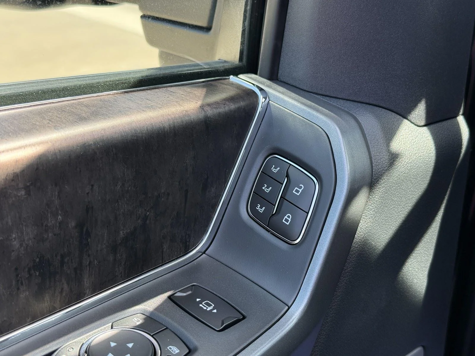 New 2026 Agate Black Metallic Ford F-250® Lariat® image 14