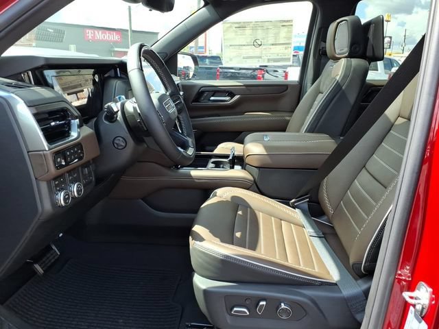 2026 GMC Yukon Denali Ultimate - Photo 12