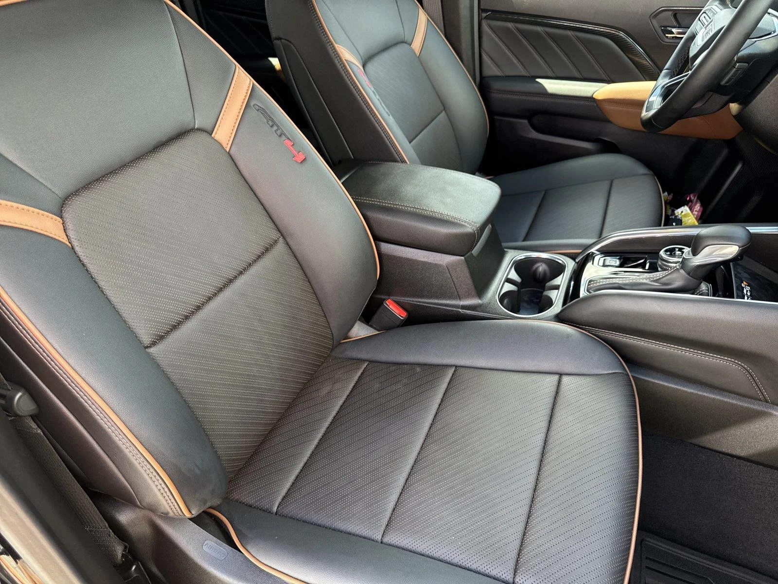 Used 2026 Onyx Black GMC AT4 image 34