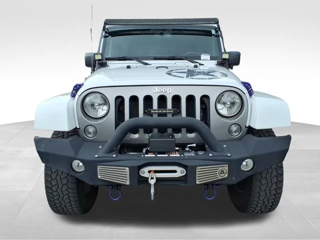Used 2015 White Jeep Unlimited Sport image 16