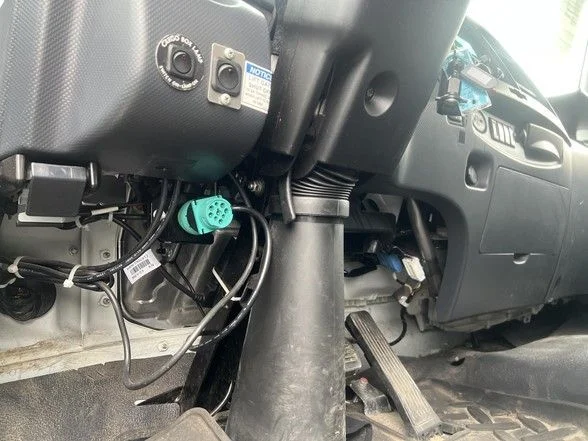 Used 2023 White Isuzu  image 10