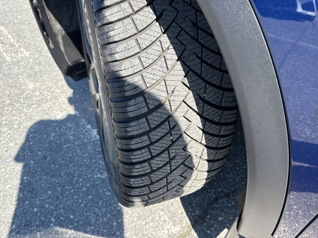 Used 2022  Tesla Base image 34
