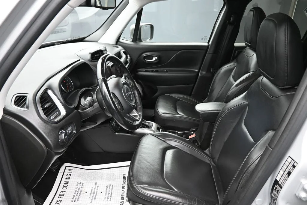 Used 2021 Silver Jeep Limited image 11