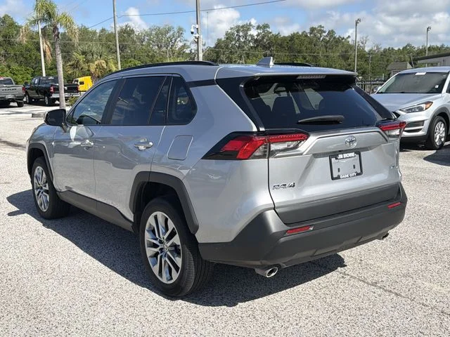Used 2023 Silver Toyota XLE Premium image 6