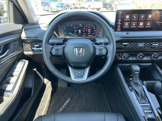 Used 2025 Crystal Black Pearl Honda Touring image 12