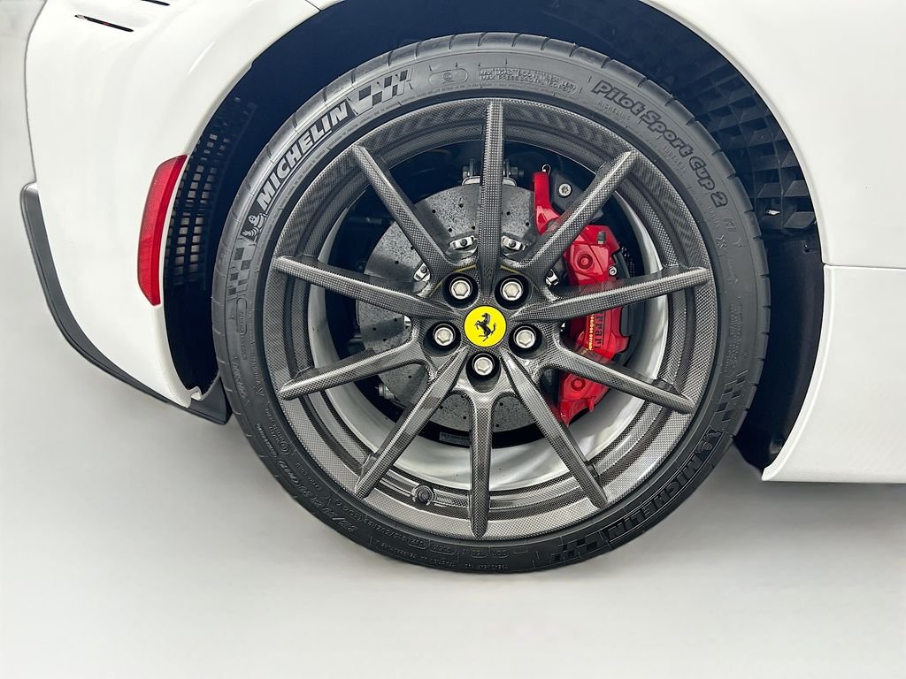 Used 2023 Bianco Avus Ferrari  image 29
