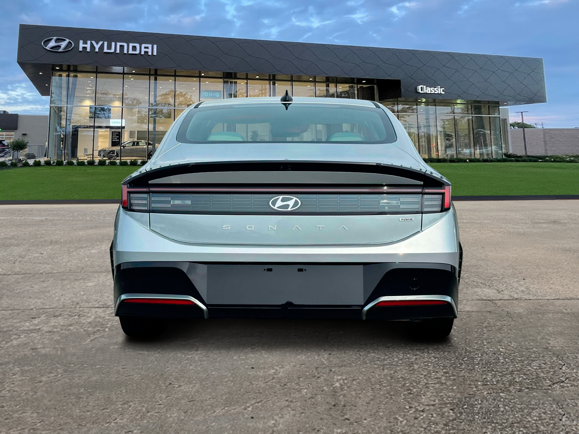 Used 2025 Aero Silver Metallic Hyundai SEL image 6